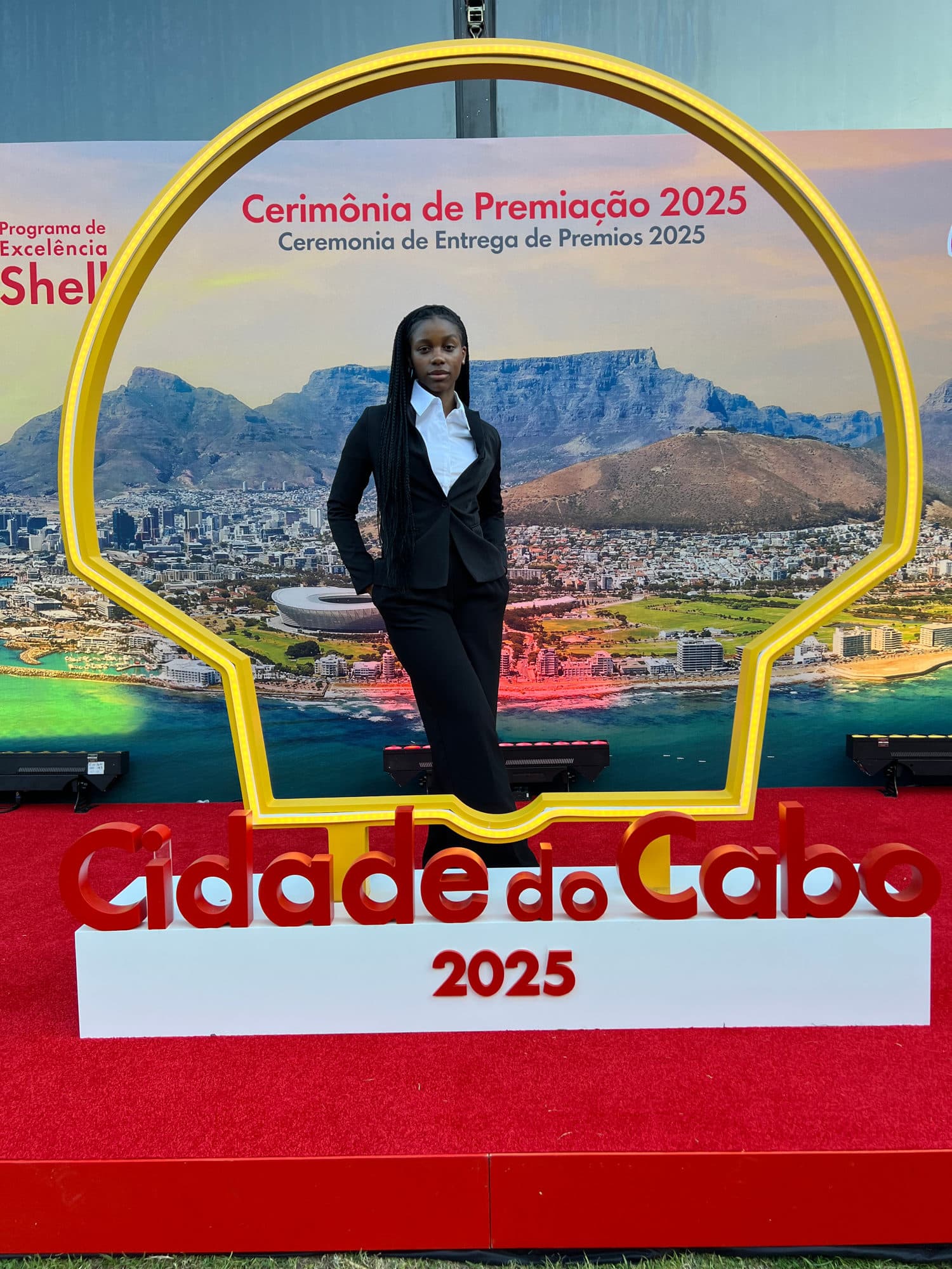 Shell brand ambassador engaging a motorist at a forecourt